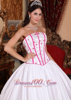 Boning White Sweet 15 Dress Embroidery Ball Gown