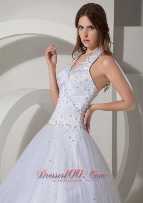 White Halter V-neck Beaded Quinceanera Dress Ball Gowm