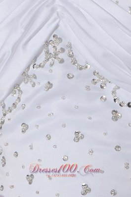 White Halter V-neck Beaded Quinceanera Dress Ball Gowm