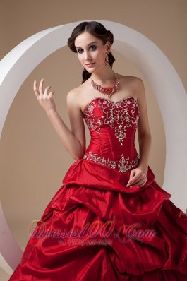 Wine Red A-line Quinceanera Dress Sweetheart Taffeta Appliques