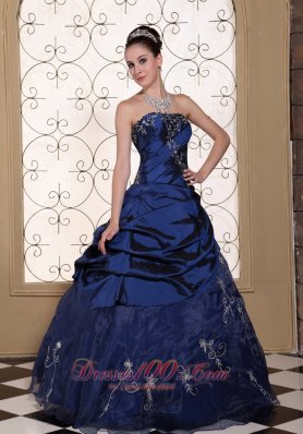 Blue Quinceanera Dress Embroidery Strapless