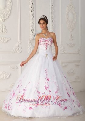White Quinceanera Dress Strapless Satin Organza Embroidery