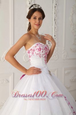 White Quinceanera Dress Strapless Satin Organza Embroidery