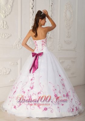 White Quinceanera Dress Strapless Satin Organza Embroidery