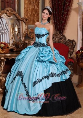 Blue Strapless Quinceanera Dress Taffeta Beaded Appliques