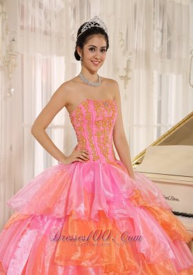 Ruffled Layers With Appliques Decorate Pink Dress for 15