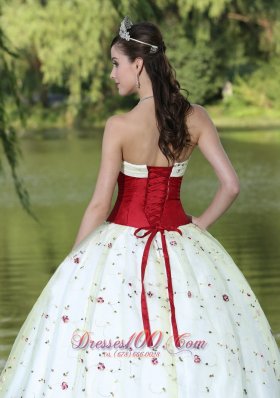 Flower Decorate Strapless Quinceanera Dress Neckline White Satin