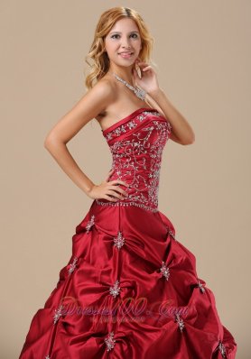 Red Pick-ups appliques prom quinceanera Dress