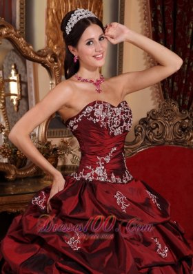 Appliques Wine Red Dresses for 15 Sweetheart Taffeta