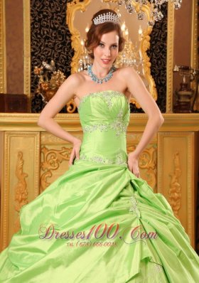 Unique Beading Spring Green Taffeta Quinceanera Dress