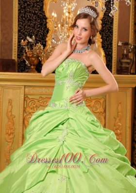 Unique Beading Spring Green Taffeta Quinceanera Dress