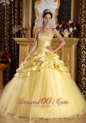 Modest Yellow Taffeta and Tulle Beading Dresses Quinceanera