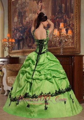 Light Green Taffeta Quince Dresses Spaghetti Straps Appliques