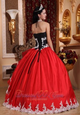 Red and Black V-neck Taffeta and Organza Appliques Dress for 16