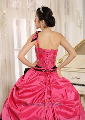 One Shoulder Coral Red Quinceanera Dress With Bowknot and Appliques