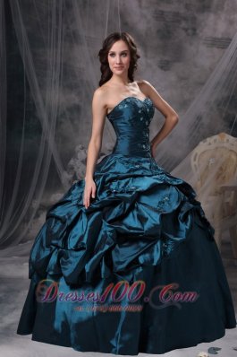 Green Taffeta Appliques Quinceanea Dress Beading Decorates