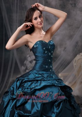 Green Taffeta Appliques Quinceanea Dress Beading Decorates