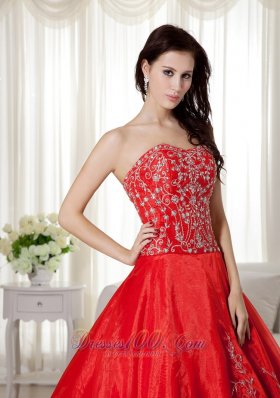 Sweetheart Red Organza Beading and Embroidery Sweet 16 Dresses