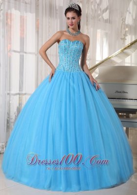 Quincea era dresses