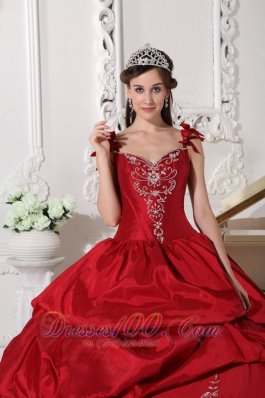 Straps Wine Red Quinceanera Dress Taffeta Embroidery