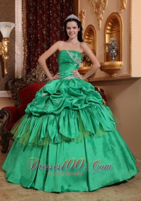 Quinceanera Dress With Spring Green Taffeta Appliques