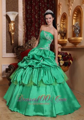 Quinceanera Dress With Spring Green Taffeta Appliques