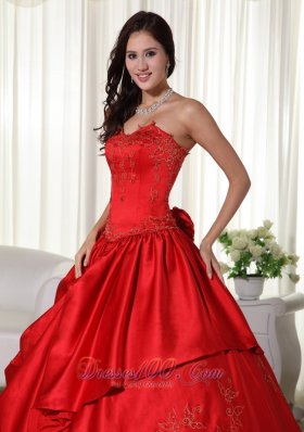 Taffeta Red Sweetheart Embroidery Quinceanera Dress