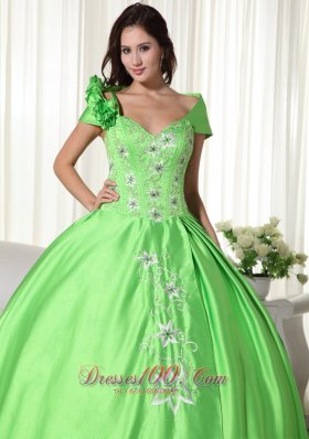 Off the Shoulder Taffeta Embroidery Green Quinceanera Dress