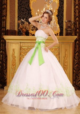 Organza Appliques White Quinceanera Dress On Sale