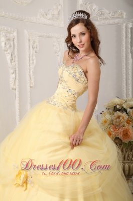 Sweet sixteen Dresses With Light Yellow Organza Appliques