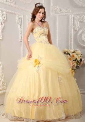 Sweet sixteen Dresses With Light Yellow Organza Appliques