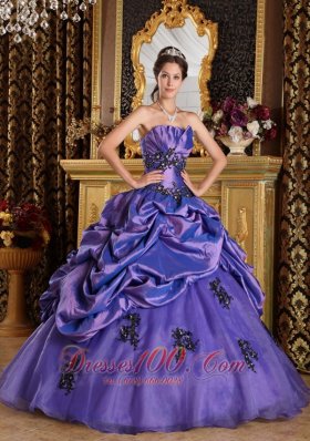 Floor-length Purple Princess Organza Appliques Quinceanera Dress