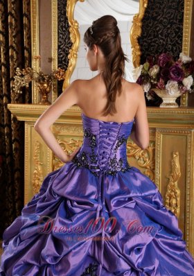 Floor-length Purple Princess Organza Appliques Quinceanera Dress