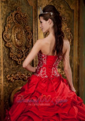 Taffeta Beading and Appliques Decorate Red Quinceanera Dress