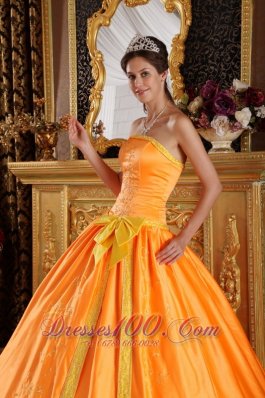 Orange Satin Bowknot and Embroidery Quinceanera Dress