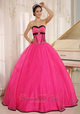 Hot Pink Sweetheart Quincianera Dresses With Embroidery Decorate