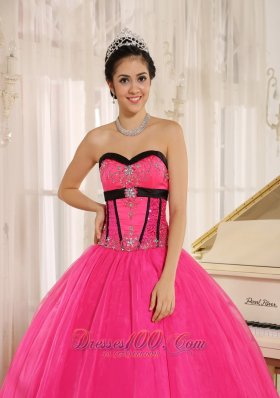 Hot Pink Sweetheart Quincianera Dresses With Embroidery Decorate