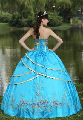 Blue Taffeta and Satin Embroidery 2013 Quinceanera Gowns