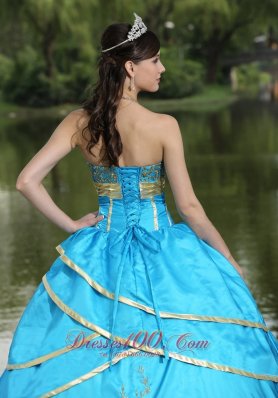 Blue Taffeta and Satin Embroidery 2013 Quinceanera Gowns