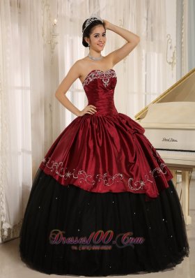 Beaded and Embroidery Decorate Wine Red Quinceanera Dress