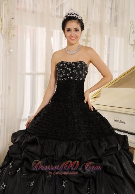 Appliqued Decorate Strapless Black Quinceanera Dress