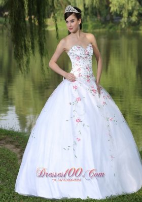 White Quinceanera Dress for Sweet 16 With Appliques