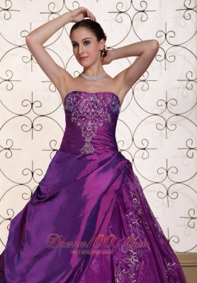 Purple Dresses for Quinceaneras Taffeta With Embroidery