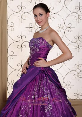 Purple Dresses for Quinceaneras Taffeta With Embroidery