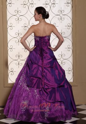 Purple Dresses for Quinceaneras Taffeta With Embroidery