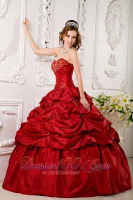 Red Pick-ups Beading appliques Quinceanera Gown