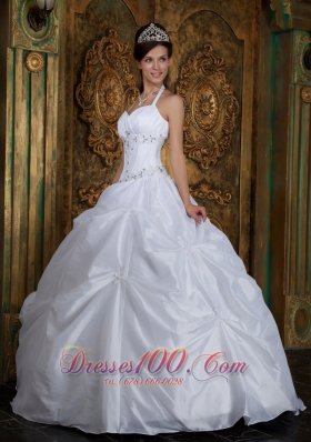 2013 Cheap White Halter Beading Taffeta Quinceanera Dress