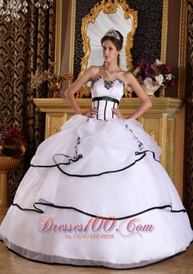 2013 White White Black Appliques Sweet 16 Dress