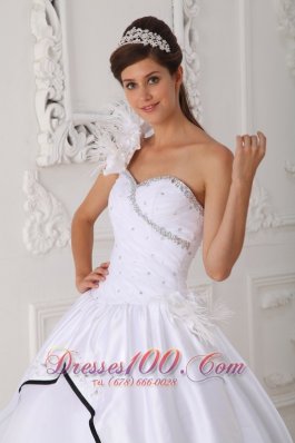 2013 Beautiful White One Shoulder Quinceanera Dress