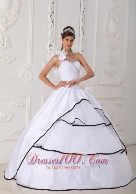 2013 Beautiful White One Shoulder Quinceanera Dress